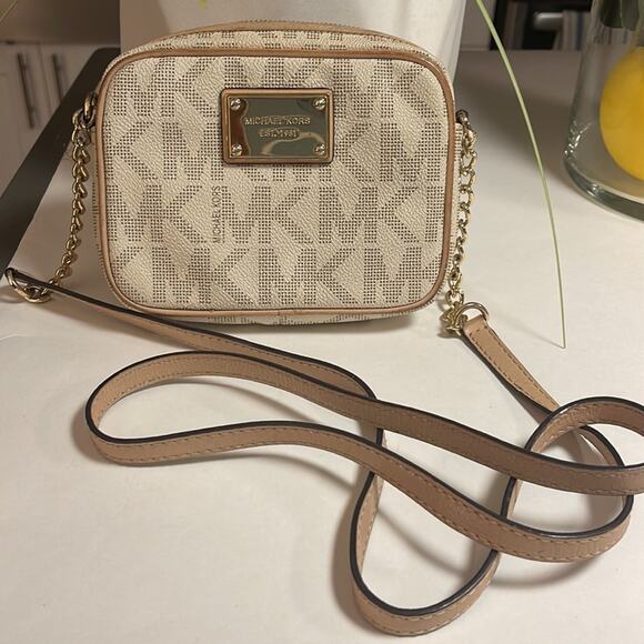 Michael Kors Handbags - Michael Kors Jet Set Mini